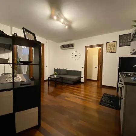 Gulliver דירה לטינה